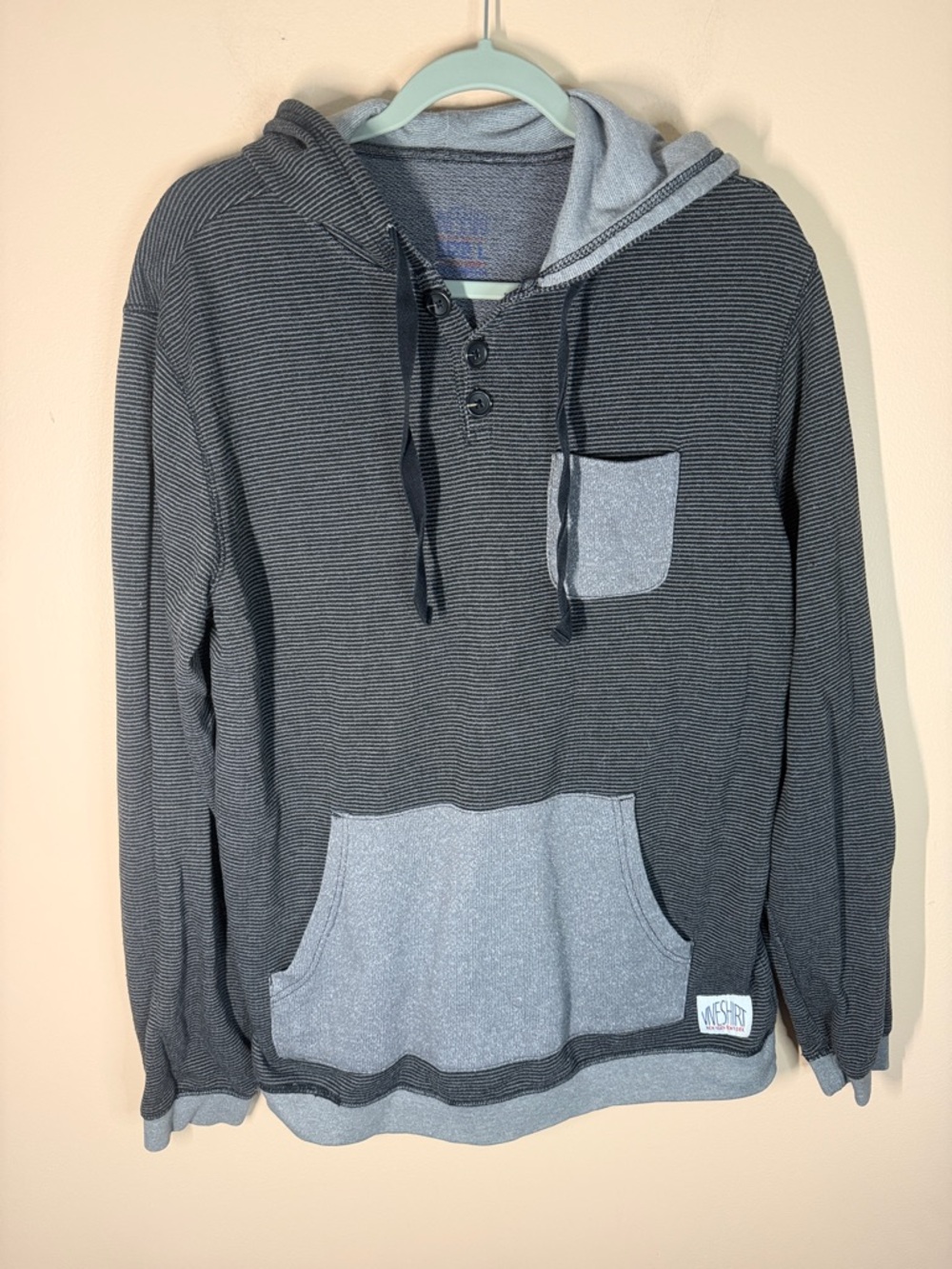 Men's Vintage Two-Tone Hooded Henley Pullover - Gray